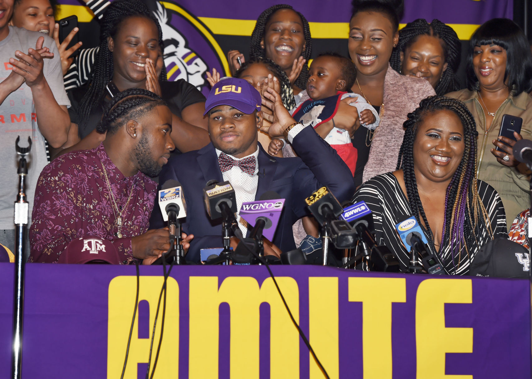 signingdayamite0008.020319 bf